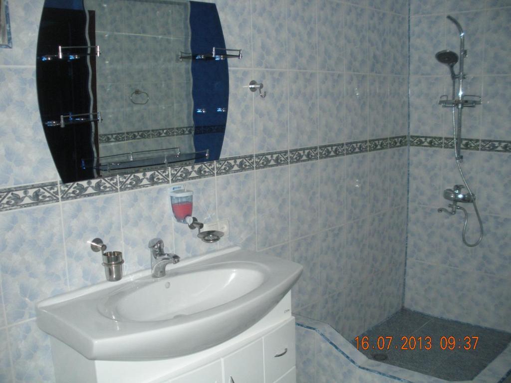 Отель Эдеми Кутаиси Номер фото