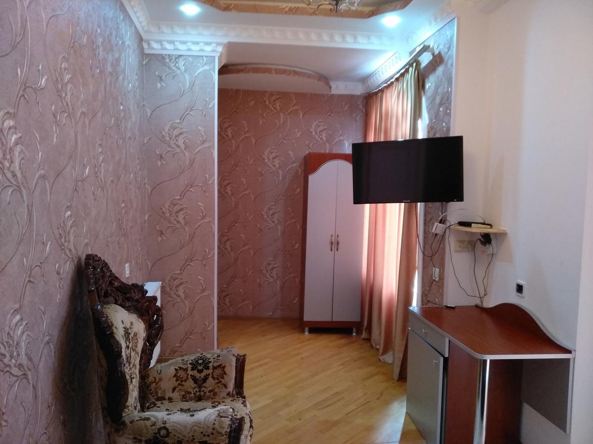Отель Эдеми Кутаиси Экстерьер фото